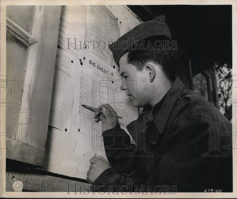 1947 Press Photo Carl E. Oliver, U.S. Army Trainee, Fort Knox, Kentucky- Historic Images