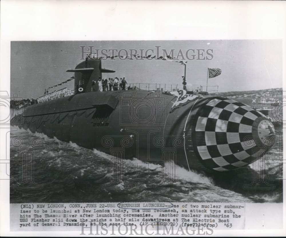 1963 Press Photo USS Tecumseh Submarine Launched into Thames River, New London- Historic Images