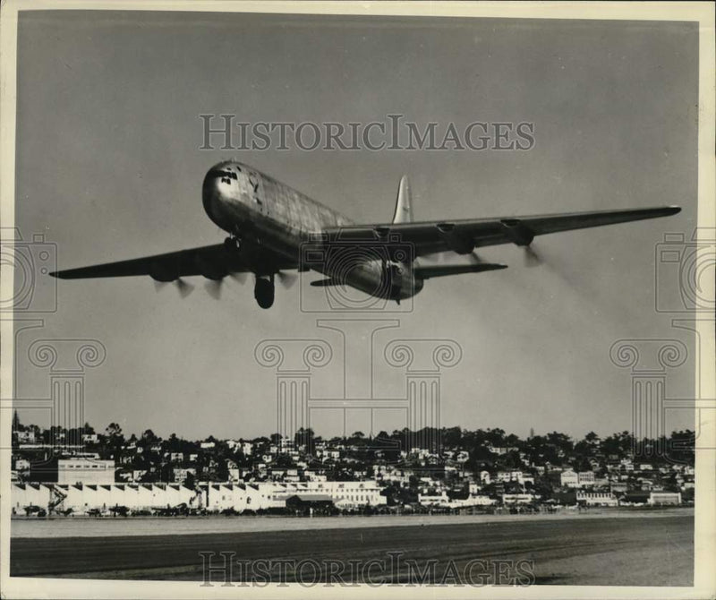 Load image into Gallery viewer, Press Photo Convair XC-99 military transport plane takes off at Lindbergh Field
