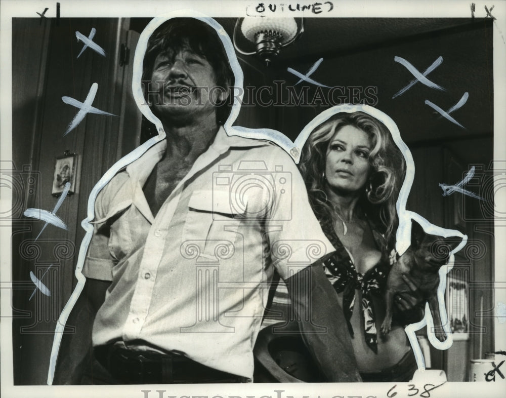 1976 Press Photo Charles Bronson, Sheree North starring in "Breakout" on NBC- Historic Images