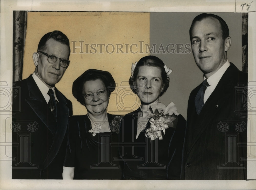 1952 Press Photo Real Estate of New Orleans delegates during luncheon-meeting