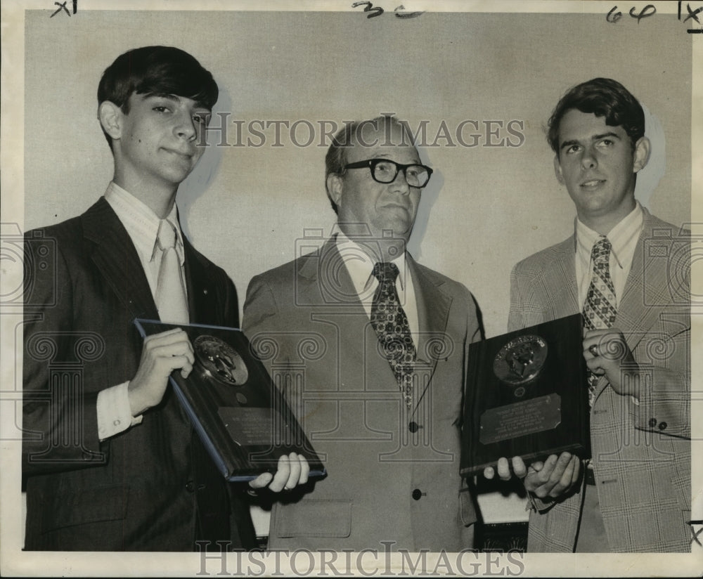 1972 Press Photo Jesuit High School &amp; West Jefferson High Key Club given awards- Historic Images