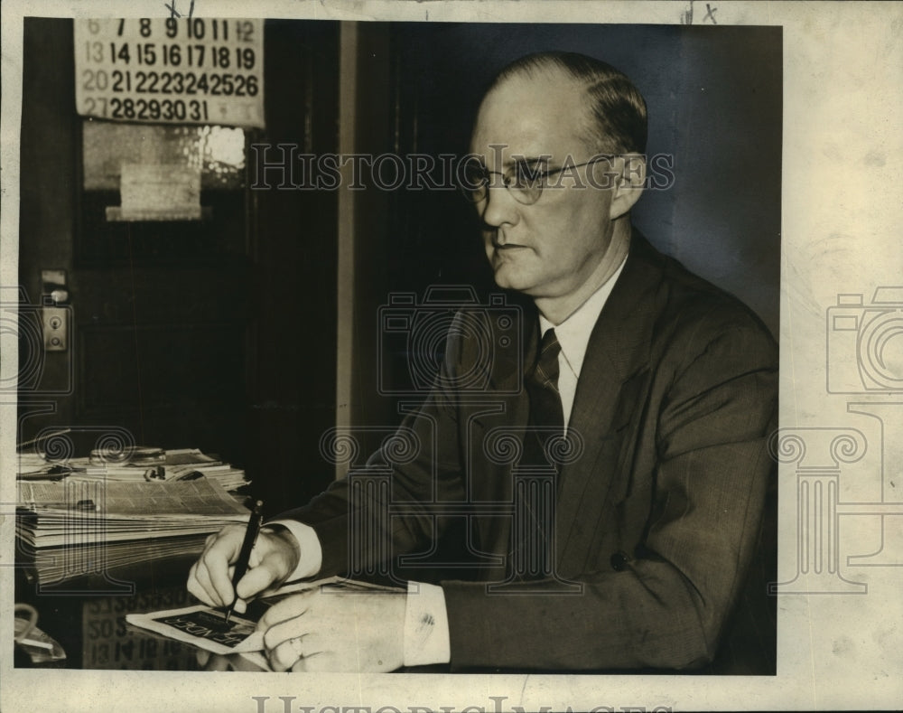 1940 Press Photo James Brodtmann, chairman of Housing Authority of New Orleans