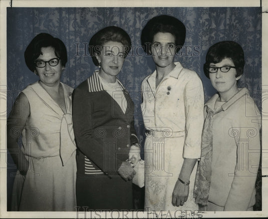 1970 Press Photo Hadassah group officers & president at installation ceremonies- Historic Images
