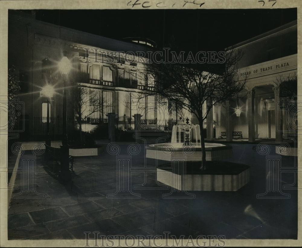 1972 Press Photo The patio of the Board of Trade Building in Trade Place- Historic Images