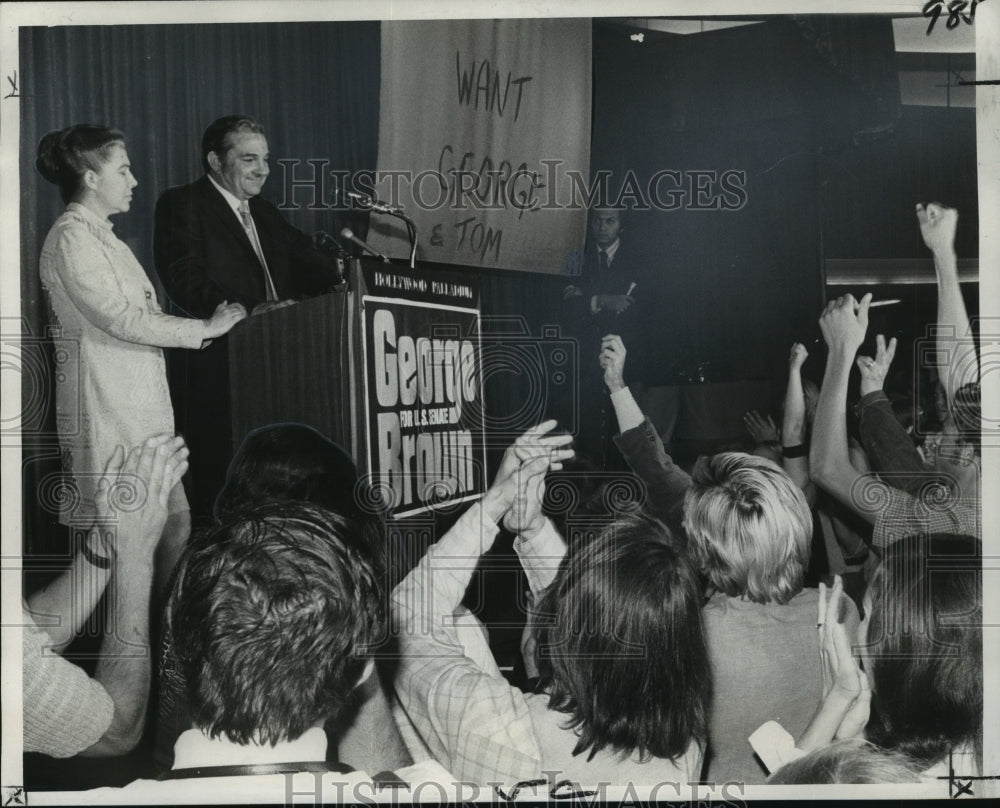 1970 Press Photo Congressman George Brown & Wife, Rowena in Los Angeles- Historic Images