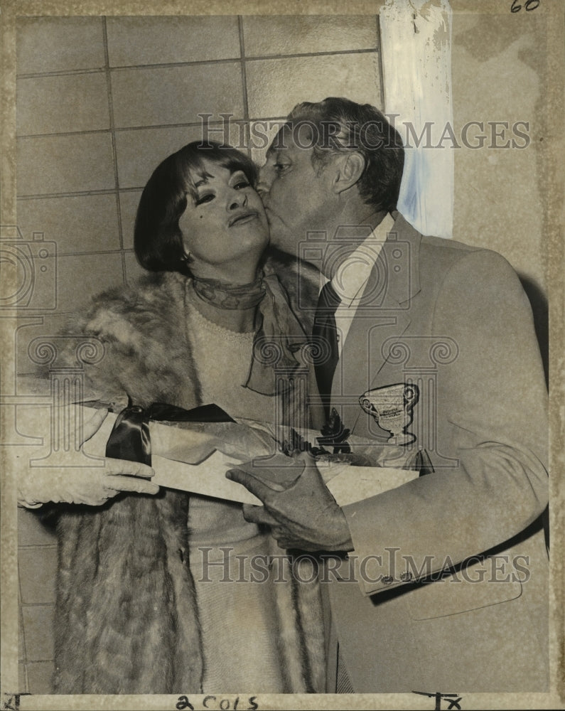 1972 Press Photo New Orleans Mid-Wibnter Sport Assn. Pres. John Boebinger & Wife- Historic Images