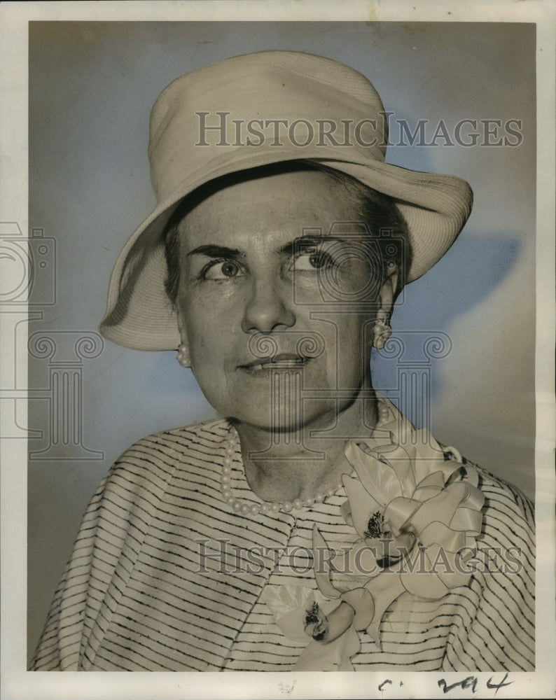 Load image into Gallery viewer, 1965 Press Photo Mrs. John F. Boyd, president New Orleans Geological Society
