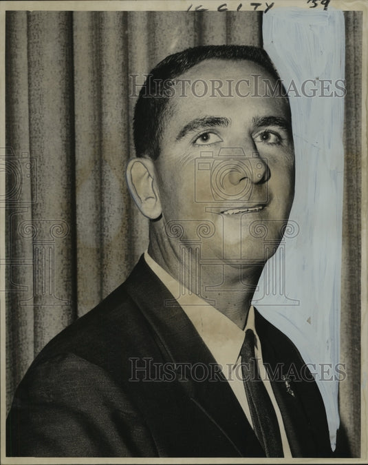 1966 Press Photo Dan W. Bonin, president of Second Congressional District