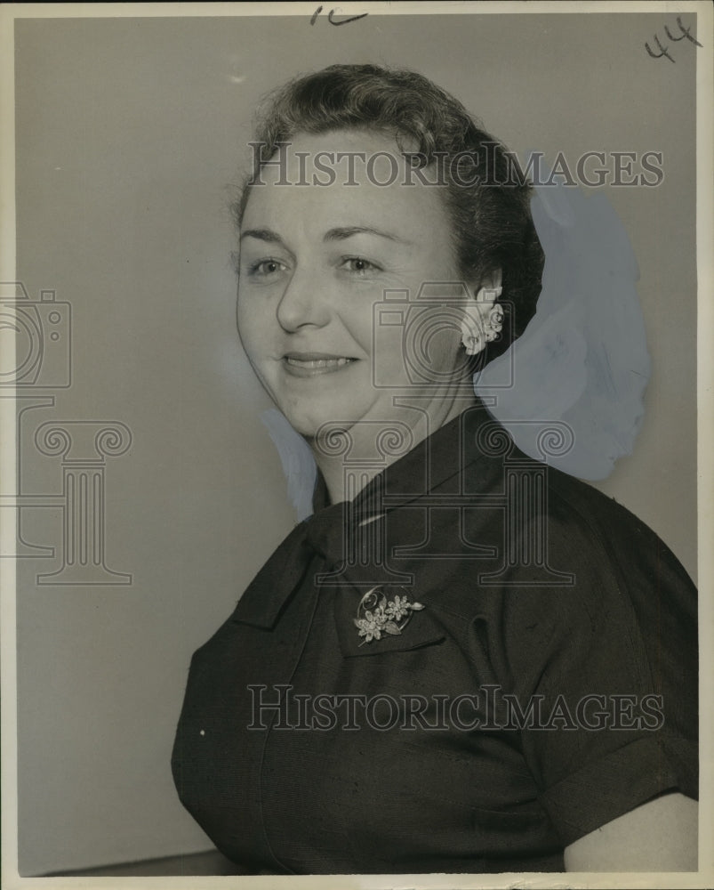 1957 Press Photo Mrs. Leo B. Blessing - noo01177