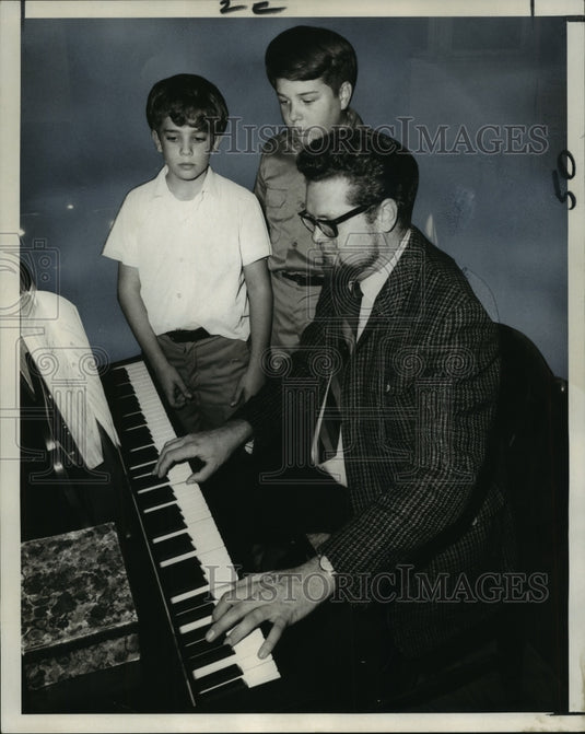 1970 Press Photo Young singers audition at New Orleans Opera House Association- Historic Images