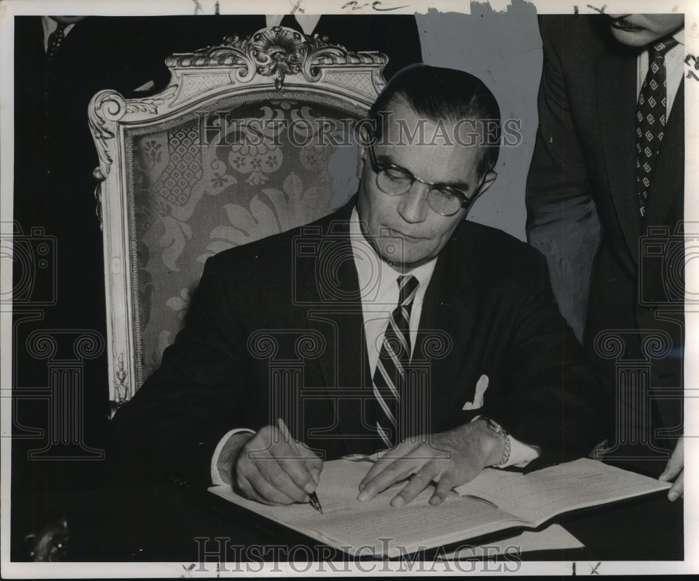 1957 Press Photo Walter Buchanan, acting secretary ministry of communication