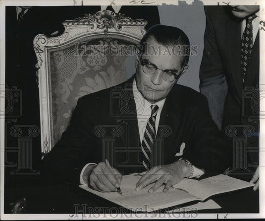 1957 Press Photo Walter Buchanan, acting secretary ministry of communication