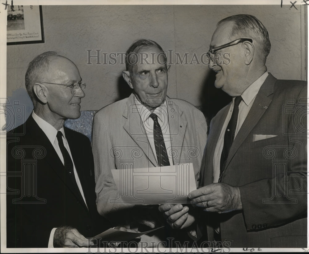 1963 Press Photo Commendations for service to N.O. Retired Civil Employees Assn.