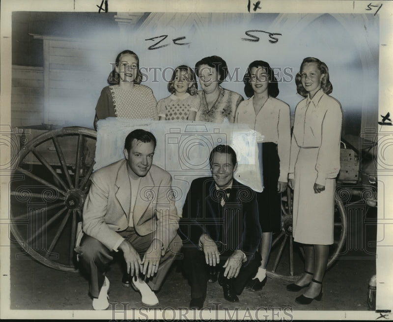 Load image into Gallery viewer, 1957 Press Photo Joe L. Brown &amp; his family with Kathryn Francis &amp; Mary Elizabeth
