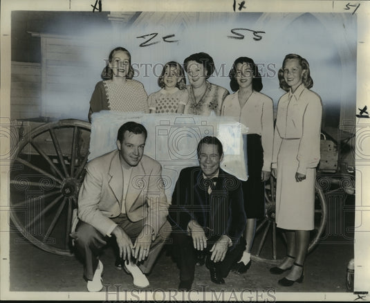 1957 Press Photo Joe L. Brown & his family with Kathryn Francis & Mary Elizabeth