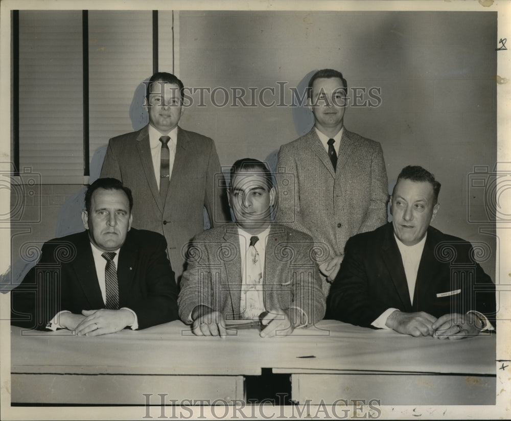 Press Photo New Officers of Belle-Rose-Gardens Civic Association - noo01650- Historic Images