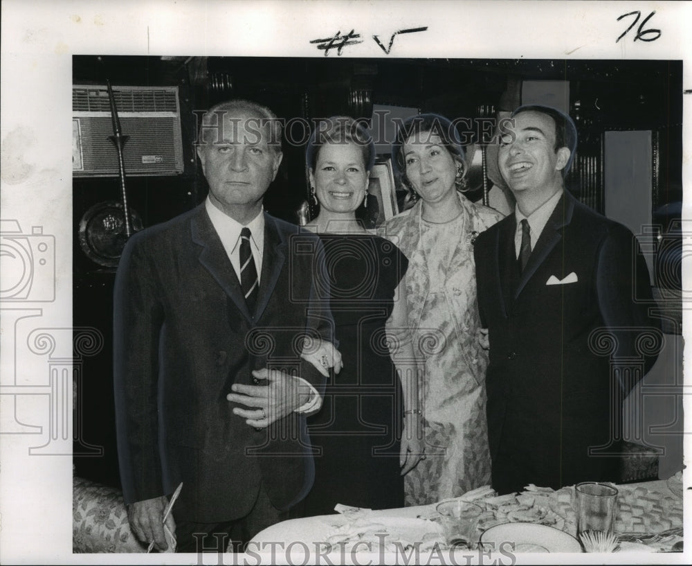 1971 Press Photo Mr. & Mrs. Sanchez Cabal and Mr. & Mrs. Felipe De La Moreno- Historic Images