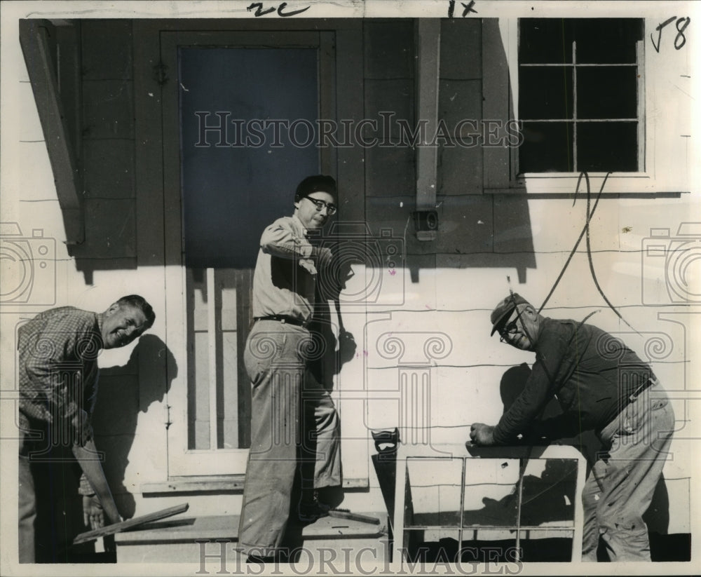 1964 Press Photo Laymen repair Camp Hardtner, Episcopal camp, near Pollock