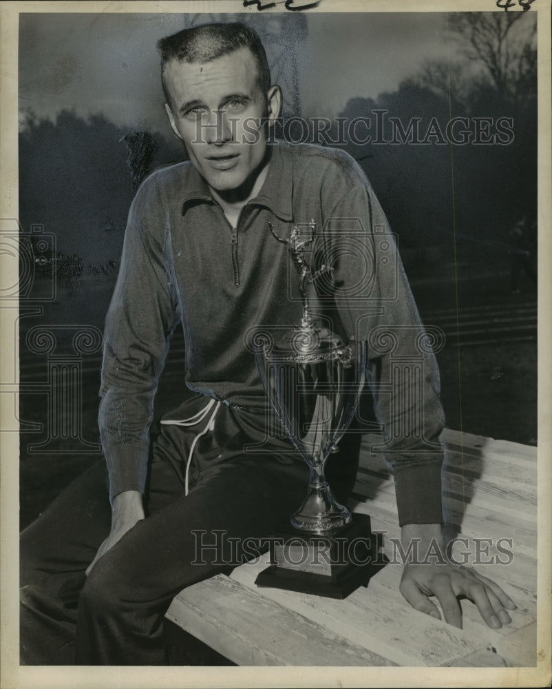  Press Photo A track and field trophy is won- Historic Images