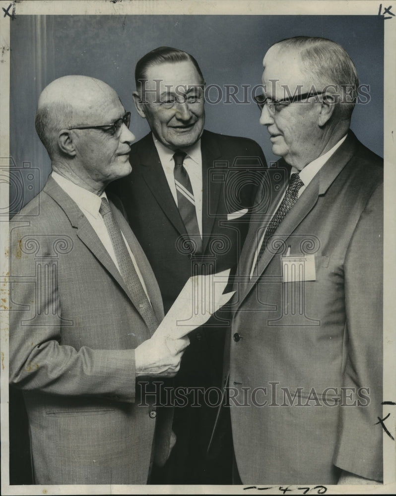 1969 Press Photo George B. McLean, Glen Brock, T. T. Martin, Railway Association- Historic Images