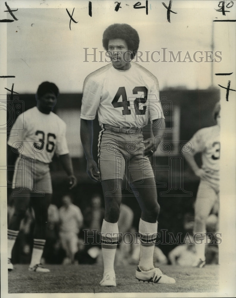 1975 Press Photo Larry Burton, football player and sprinter - noo02608- Historic Images