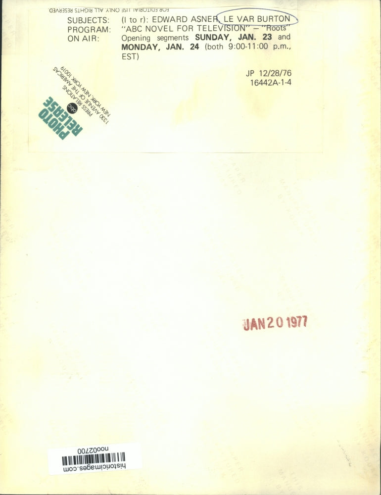 1976 Press Photo Le Var Burton and Edward Asner in "Roots" on ABC Television