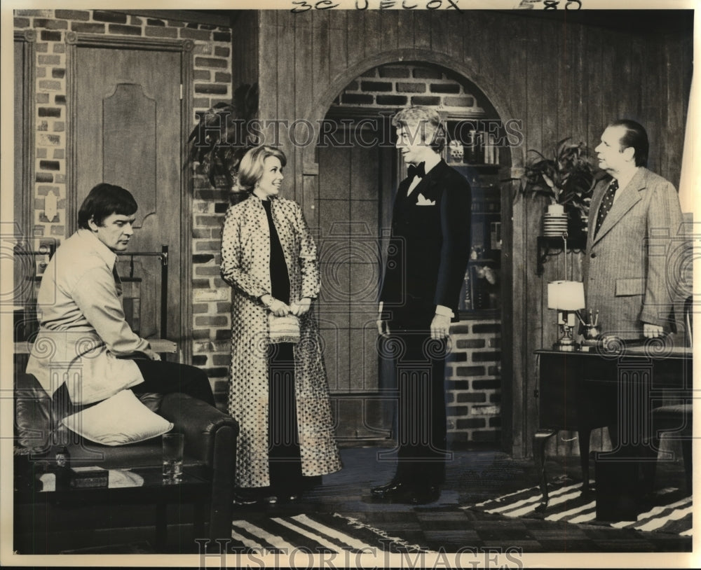 1973 Press Photo Scene from Play &quot;Mary, Mary&quot;- Historic Images