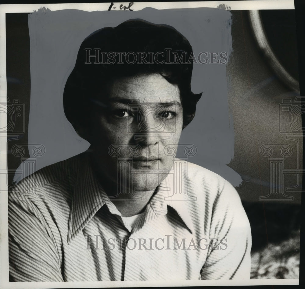 1973 Press Photo Author Kenneth Brown in his apartment in Brooklyn, New York- Historic Images