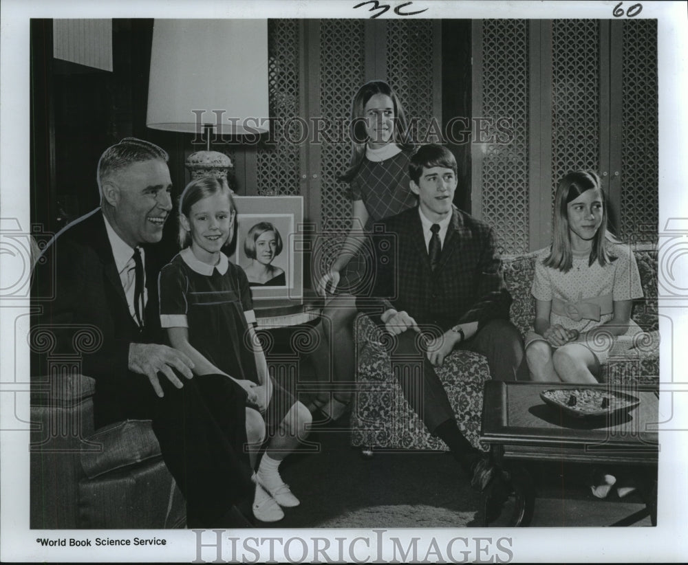 1968 Press Photo W.C. &quot;Bill&quot; Canfield, fiance Martha Chaffee &amp; her children