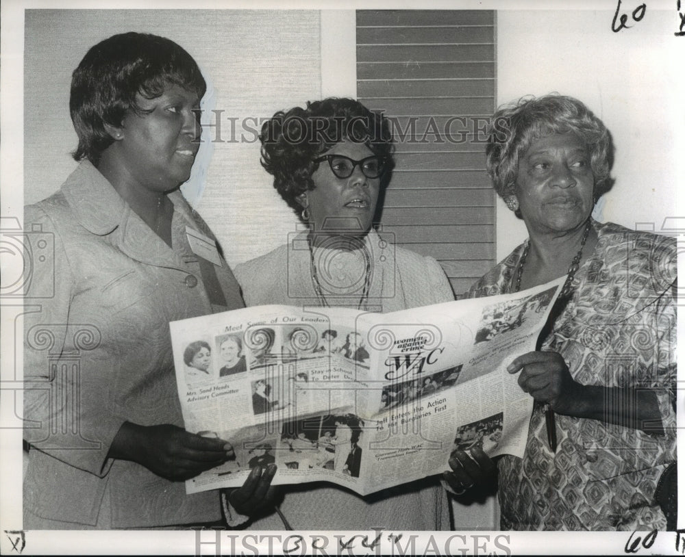 1971 Press Photo Jefferson women reviewing WAC progress in Orleans Parish