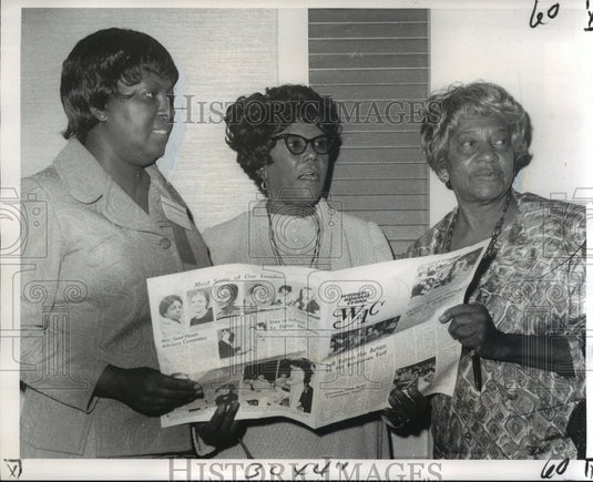 1971 Press Photo Jefferson women reviewing WAC progress in Orleans Parish