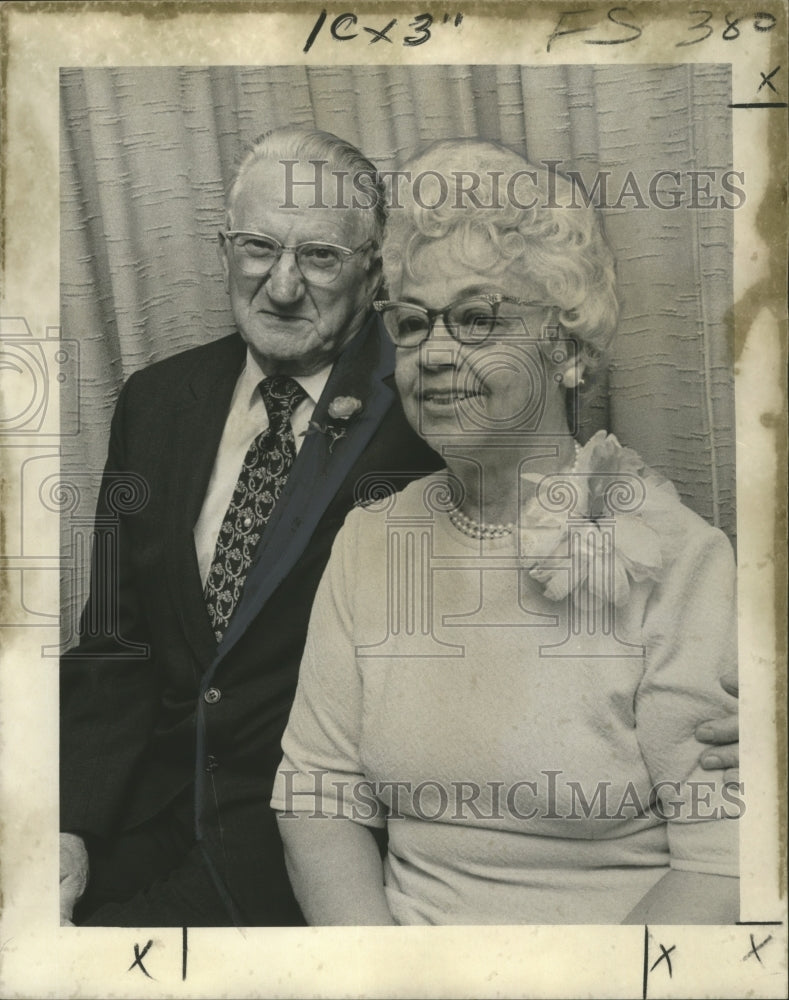 1974 Press Photo Mr. and Mrs. E. J. Cannon on 50th Wedding Anniversary
