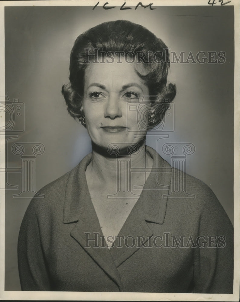 1962 Press Photo Mrs. Fred Cassibry, president of Oak View Garden Club