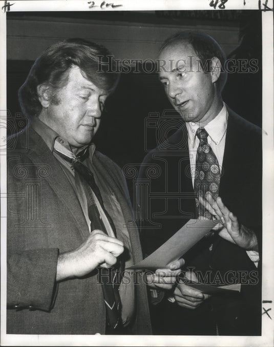 1971 Press Photo New Repertory Theater director Jacques Cartier & James Bernard