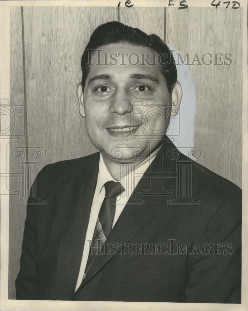 1967 Press Photo New Orleans Music Teachers Assoc. president Michael Carubba