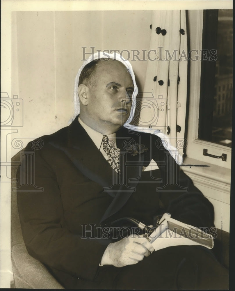 1940 Press Photo Everett R. Castle, creator of fictional character Mrs. Tupper