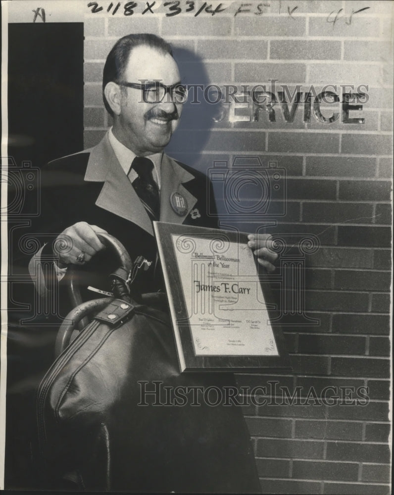 1976 Press Photo James F. &quot;Jim&quot; Carr, bellman of the year - noo03303