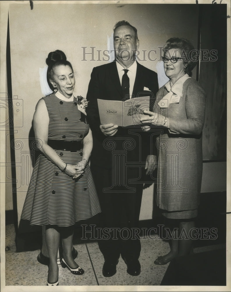 1970 Press Photo William J. Caraway, Mrs. Elinor T. Hogg, Doctor Mildred Souther- Historic Images