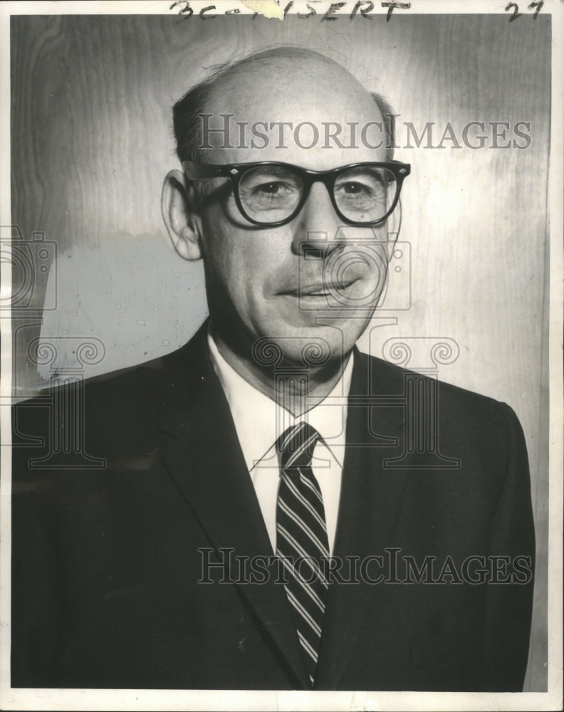 1961 Press Photo Mike Brener, General Manager of Universal Furniture - noo03459
