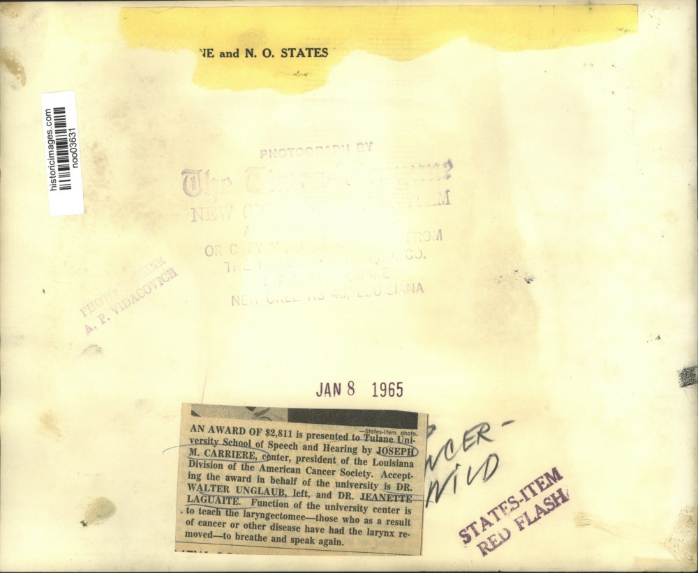 1965 Press Photo Tulane University School of Speech & Hearing receives a check