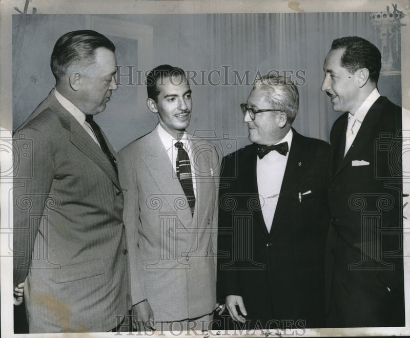Load image into Gallery viewer, 1956 Press Photo Discussion at Caribbean Area Press Seminar - noo03645
