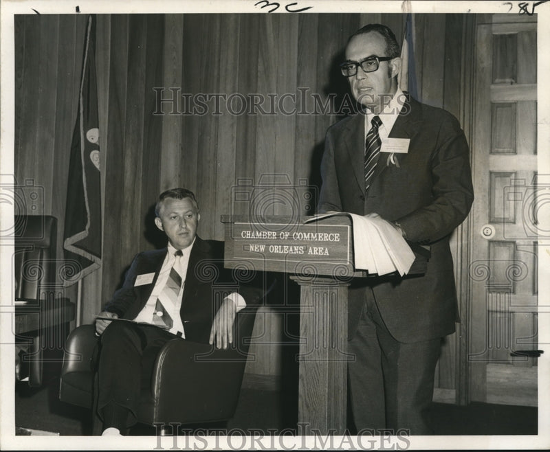 Load image into Gallery viewer, 1972 Press Photo Francisco Calderon gives speech at U.S.-Mexico Trade Seminar
