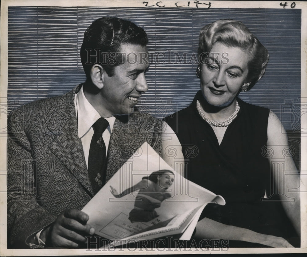 1953 Press Photo Pianist/Bandleader Carmen Cavallaro and Wife - noo03971