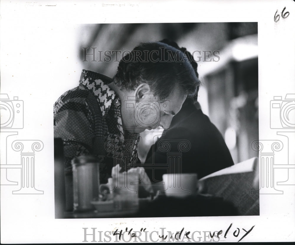 1974 Press Photo Breakfast at Cafe du Marche- Historic Images