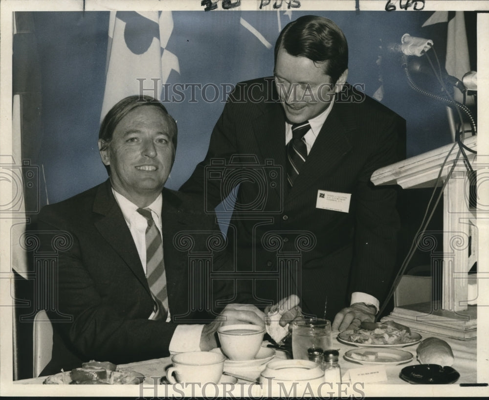 1971 Press Photo William F. Buckley and Henry J. Cauthen, Monteleone Hotel