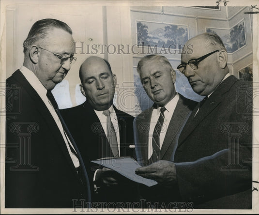 1958 Press Photo Officers to direct the work of Kiwanis Foundation - noo04155