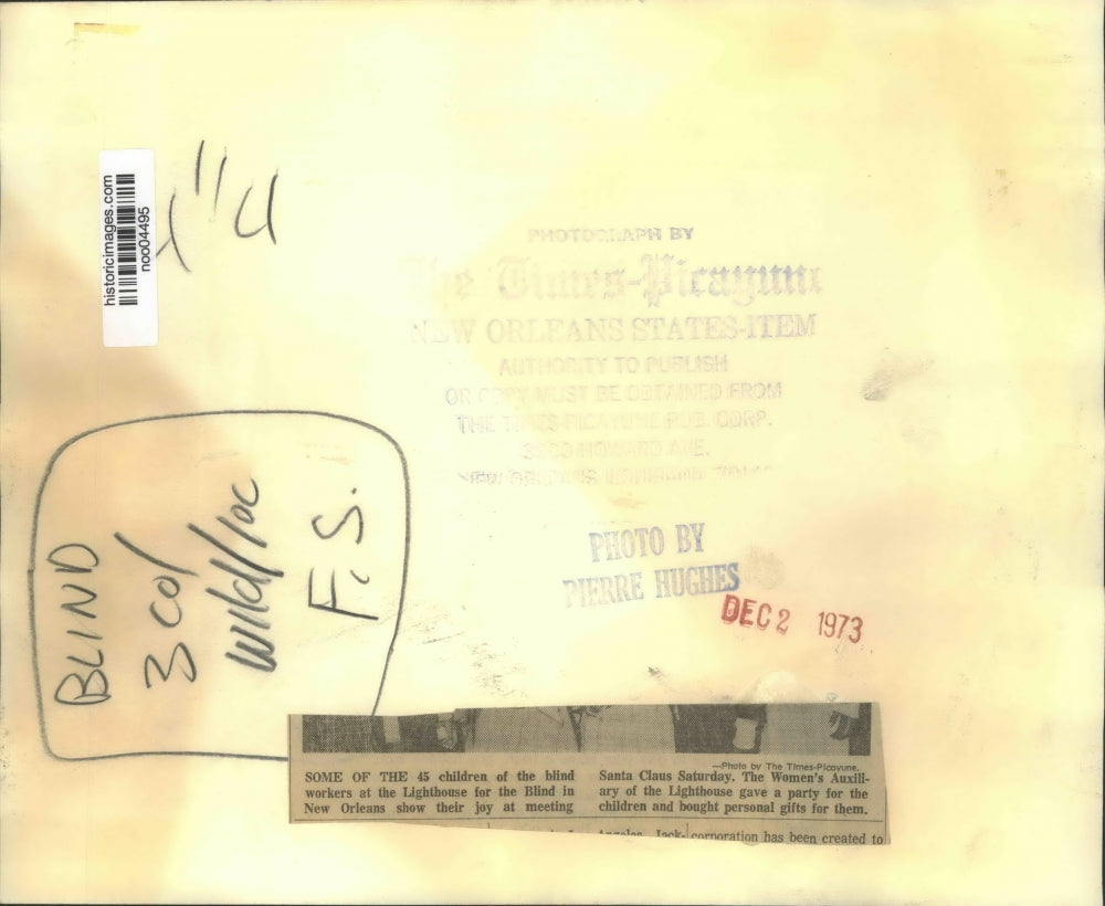 1973 Press Photo Children of Lighthouse for the Blind workers meet Santa Claus