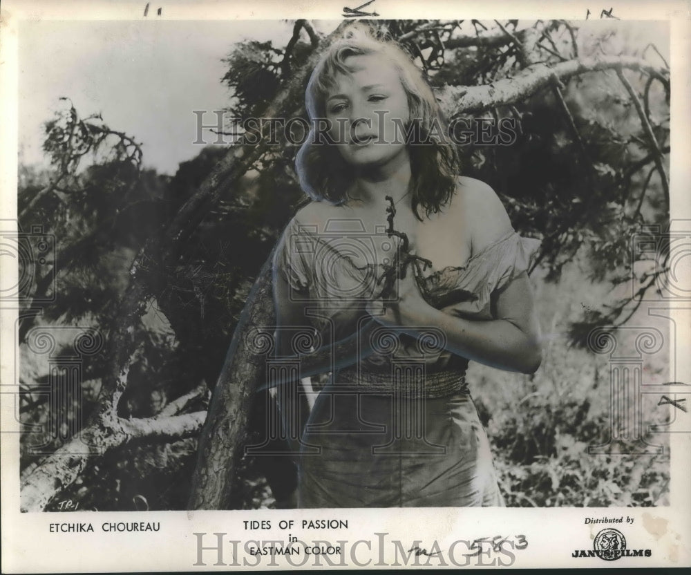 1958 Press Photo Etchika Choreau stars in Eastman Color's "Tides of Passion"