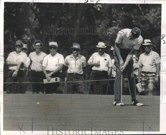 1967 Press Photo Bob Charles in action at the Greater New Orleans Open- Historic Images